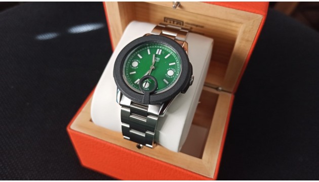 Orologio HTD Tennis elegante e sportivo